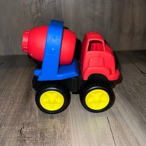 Cement mixer with rotating barrel